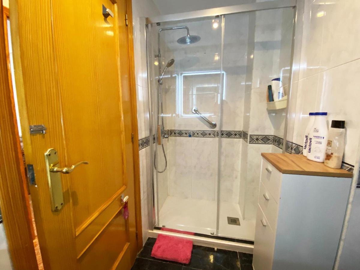 In Great Location In Shared Privatunterkunft