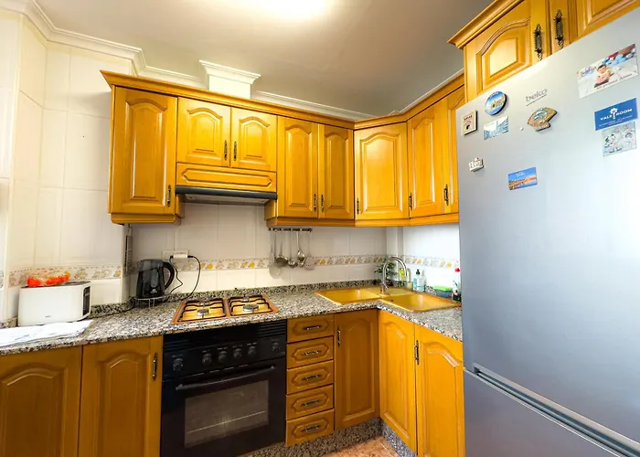 Rooms In Valencia Great Location In Shared Apartment